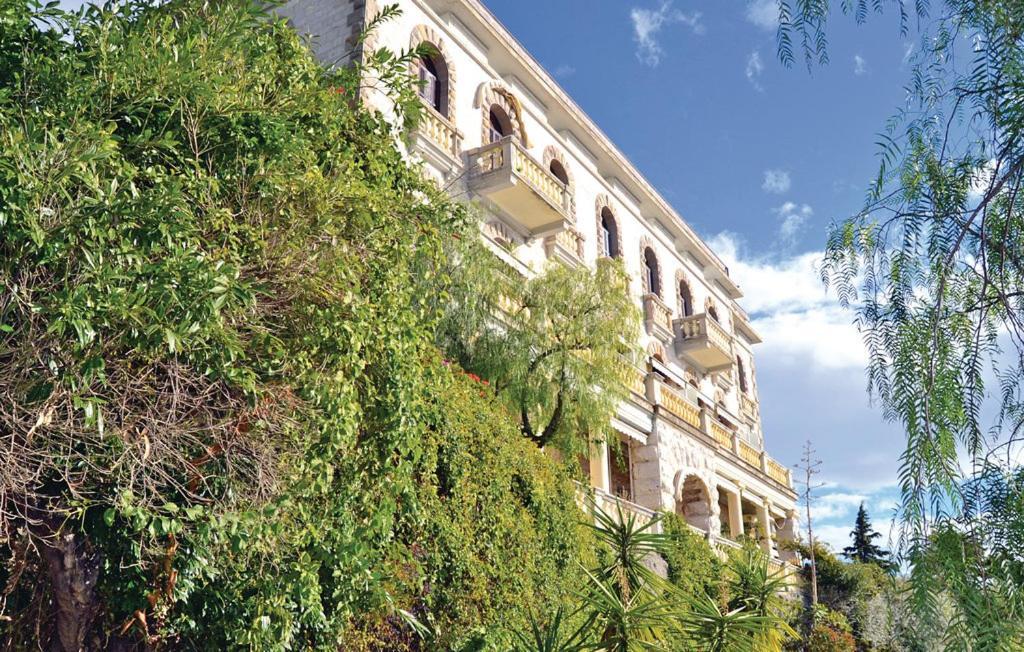Nella Torre Apartment *